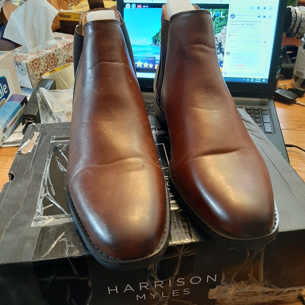 Man's shoes